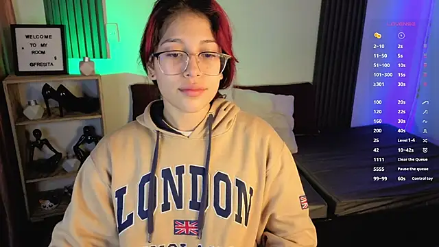 Snapshot of Fresita_Rosita chatting on October 15, 2025, 12:13 pm Fresita Rosita online show from October 15, 2025, 12:13 pm