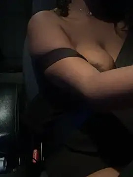 squirtluxe  online show from January 22, 2025, 2:04 am