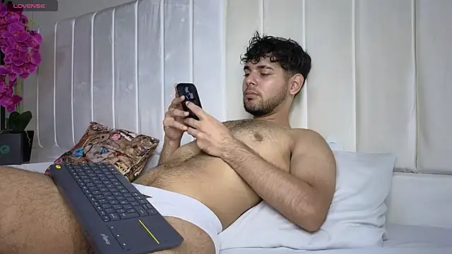 Samir bear online show from March 13, 2025, 1:50 pm