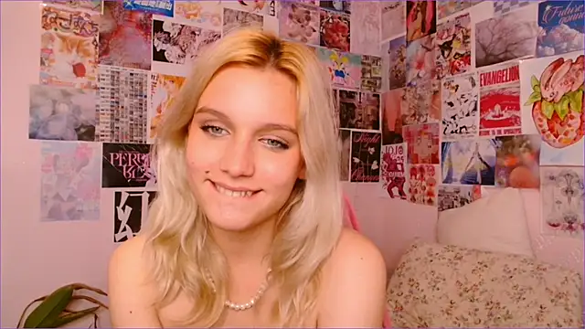 Snapshot of MeowthLilu chatting on March 9, 2025, 5:55 am MeowthLilu online show from March 9, 2025, 5:55 am