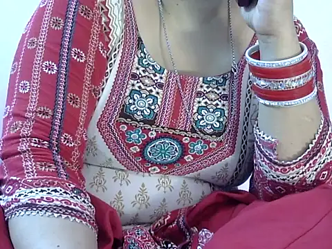 Snapshot of Housewife12 chatting on October 4, 2025, 6:48 am Housewife12 online show from October 4, 2025, 6:48 am