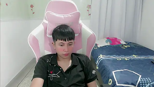 Snapshot of didier_king_ chatting on February 11, 2025, 2:57 pm didier king online show from February 11, 2025, 2:57 pm