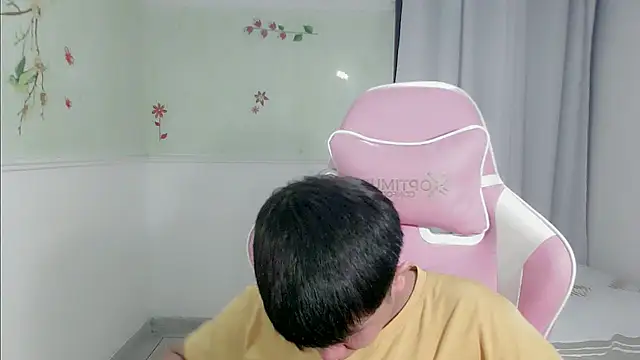 Snapshot of didier_king_ chatting on December 30, 2024, 6:49 pm didier king online show from December 30, 2024, 6:49 pm