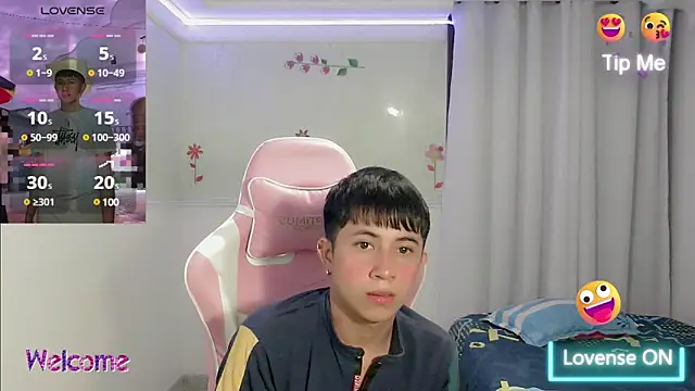 Snapshot of didier_king_ chatting on February 17, 2025, 2:09 am didier king online show from February 17, 2025, 2:09 am