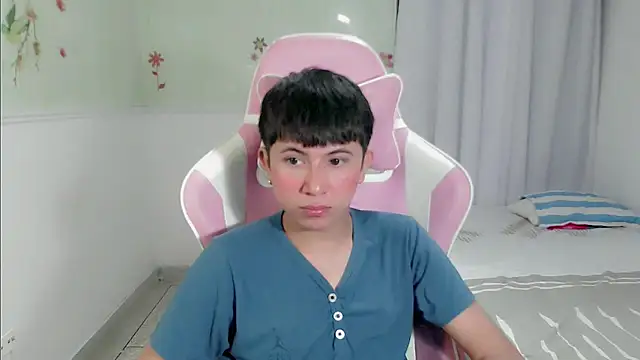 Snapshot of didier_king_ chatting on December 22, 2024, 6:26 pm didier king online show from December 22, 2024, 6:26 pm