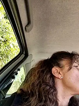 Snapshot of sansan2411 chatting on September 27, 2025, 1:39 pm sansan2411 online show from September 27, 2025, 1:39 pm