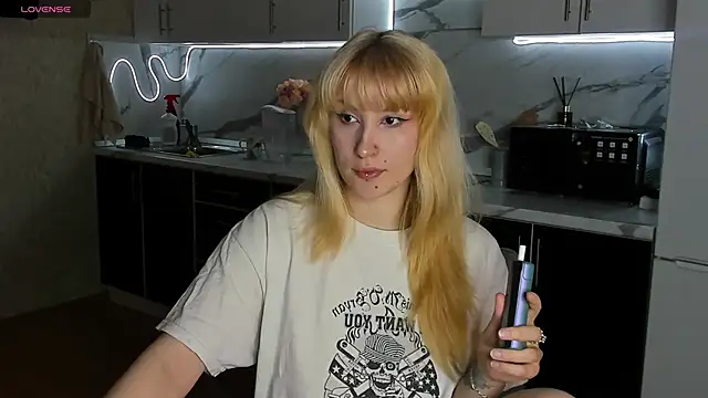 Sweet white chocolate online show from March 30, 2026, 10:28 am