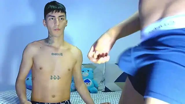 Snapshot of Angel_xxx chatting on March 9, 2025, 7:12 am Angel xxx online show from March 9, 2025, 7:12 am