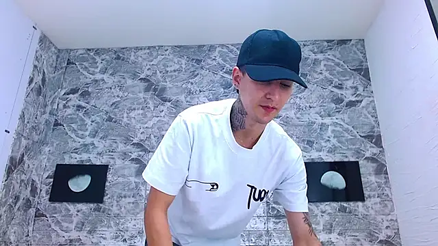 Snapshot of Angel_xxx chatting on January 15, 2026, 11:35 am Angel xxx online show from January 15, 2026, 11:35 am