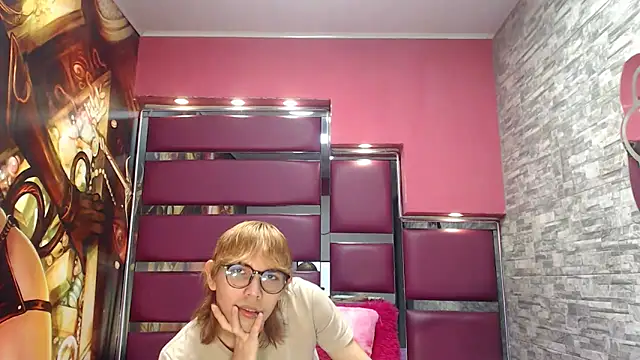 perfectlump online show from February 14, 2025, 8:05 pm