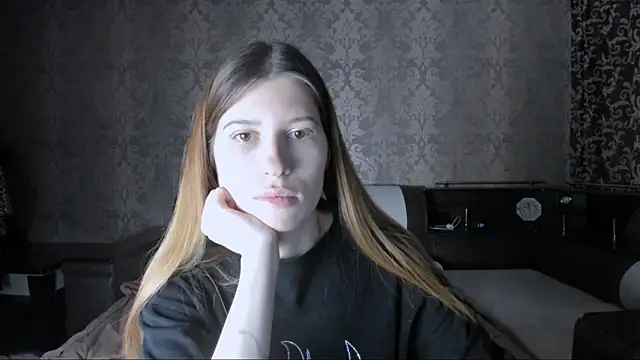 Snapshot of Agnes_Allenn chatting on October 13, 2025, 11:01 am Agnes Allenn online show from October 13, 2025, 11:01 am