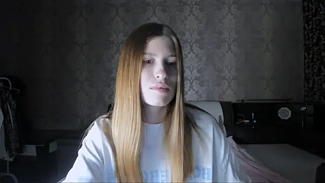 Snapshot of Agnes_Allenn chatting on October 10, 2025, 10:38 am Agnes Allenn online show from October 10, 2025, 10:38 am