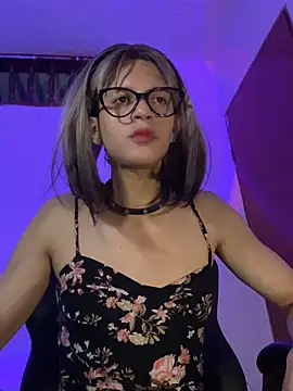 Snapshot of thalia_dyson chatting on September 15, 2025, 3:40 am thalia dyson online show from September 15, 2025, 3:40 am