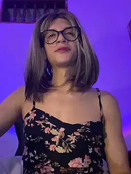 Snapshot of thalia_dyson chatting on September 9, 2025, 3:49 am thalia dyson online show from September 9, 2025, 3:49 am