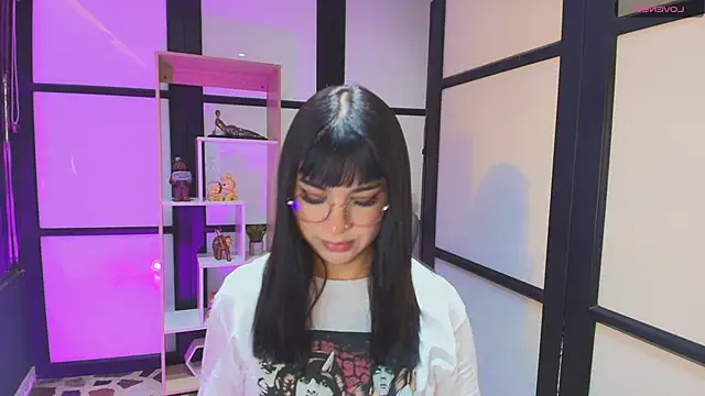 RoseCassie online show from February 20, 2025, 1:19 pm