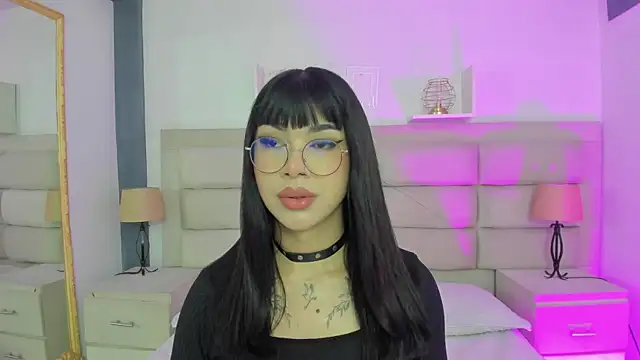 RoseCassie online show from February 27, 2025, 12:45 pm