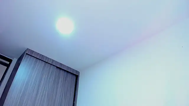 Snapshot of Sara_Leblanc chatting on October 29, 2025, 3:44 pm Sara Leblanc online show from October 29, 2025, 3:44 pm