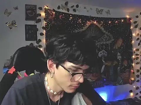 skinny dann online show from July 29, 2026, 4:22 am