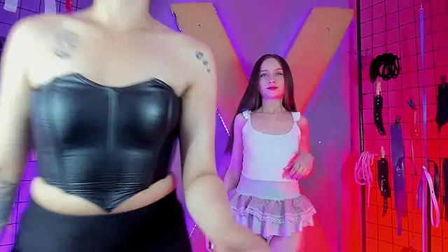 Snapshot of MrAlexia_Queen_BDSM chatting on March 21, 2025, 3:44 am MrAlexia Queen BDSM online show from March 21, 2025, 3:44 am