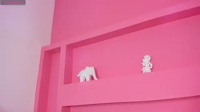 Snapshot of KendalPrince chatting on October 8, 2025, 1:12 pm KendalPrince online show from October 8, 2025, 1:12 pm