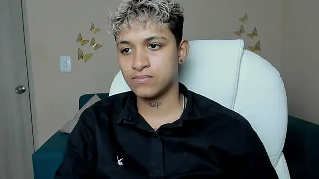 Snapshot of Dominick_jones chatting on September 18, 2025, 9:18 pm Dominick jones online show from September 18, 2025, 9:18 pm