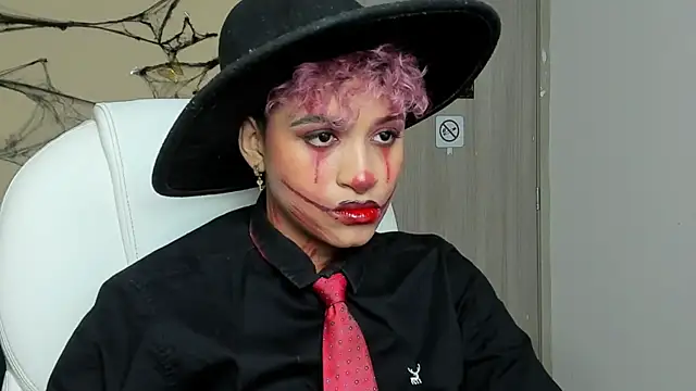 Snapshot of Dominick_jones chatting on October 12, 2025, 4:14 am Dominick jones online show from October 12, 2025, 4:14 am