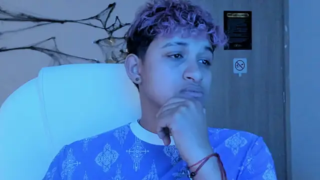 Snapshot of Dominick_jones chatting on October 9, 2025, 5:35 pm Dominick jones online show from October 9, 2025, 5:35 pm