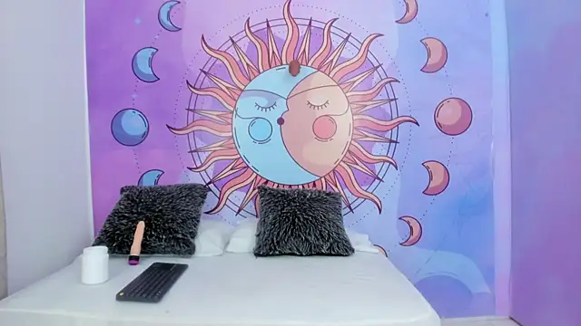 Mariana 16  online show from September 26, 2025, 7:43 pm