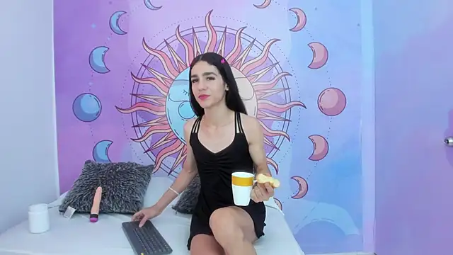 Mariana 16  online show from September 23, 2025, 7:32 pm