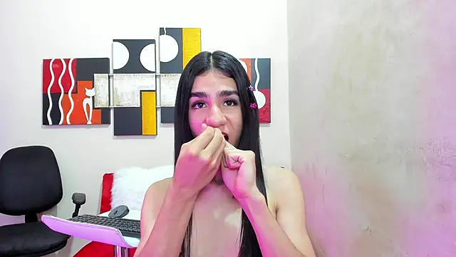 Mariana 16  online show from February 15, 2025, 8:45 pm