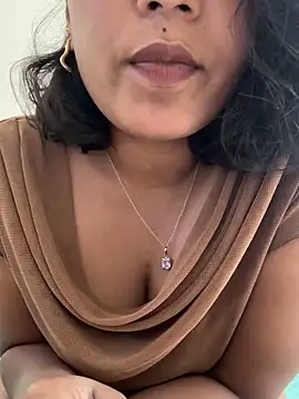 Snapshot of priyadevi17 chatting on September 25, 2025, 8:42 am priyadevi17 online show from September 25, 2025, 8:42 am