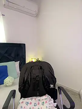 Snapshot of Lily_Woodz chatting on February 24, 2026, 7:04 pm Lily Woodz online show from February 24, 2026, 7:04 pm