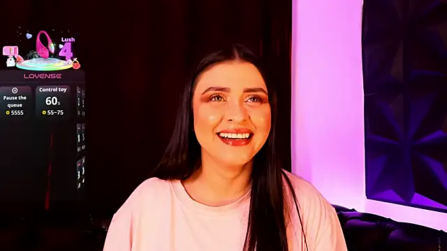 Snapshot of AnikaRomanoff chatting on October 2, 2025, 3:43 am AnikaRomanoff online show from October 2, 2025, 3:43 am