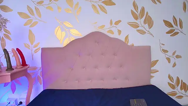 Snapshot of AnikaRomanoff chatting on February 24, 2025, 3:20 pm AnikaRomanoff online show from February 24, 2025, 3:20 pm