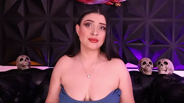 Snapshot of AnikaRomanoff chatting on October 27, 2025, 4:02 am AnikaRomanoff online show from October 27, 2025, 4:02 am