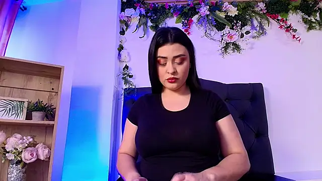 Snapshot of AnikaRomanoff chatting on March 21, 2025, 12:17 pm AnikaRomanoff online show from March 21, 2025, 12:17 pm