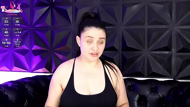 Snapshot of AnikaRomanoff chatting on October 8, 2025, 4:03 am AnikaRomanoff online show from October 8, 2025, 4:03 am