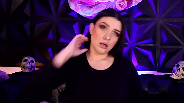 Snapshot of AnikaRomanoff chatting on October 20, 2025, 4:14 am AnikaRomanoff online show from October 20, 2025, 4:14 am