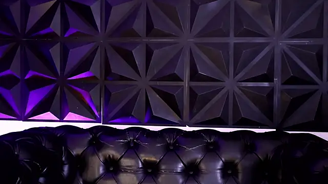 Snapshot of AnikaRomanoff chatting on October 9, 2025, 4:13 am AnikaRomanoff online show from October 9, 2025, 4:13 am