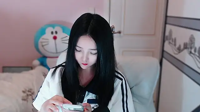 Snapshot of xiao-xiao-D chatting on March 1, 2025, 12:01 pm xiao-xiao-D online show from March 1, 2025, 12:01 pm