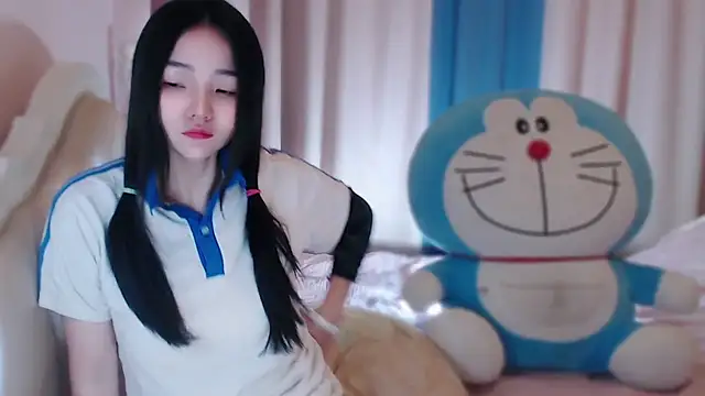 xiao-xiao-D online show from October 12, 2025, 4:36 am