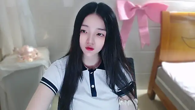 xiao-xiao-D online show from April 5, 2026, 4:19 am