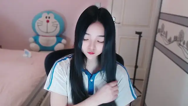 xiao-xiao-D online show from December 2, 2025, 6:26 am