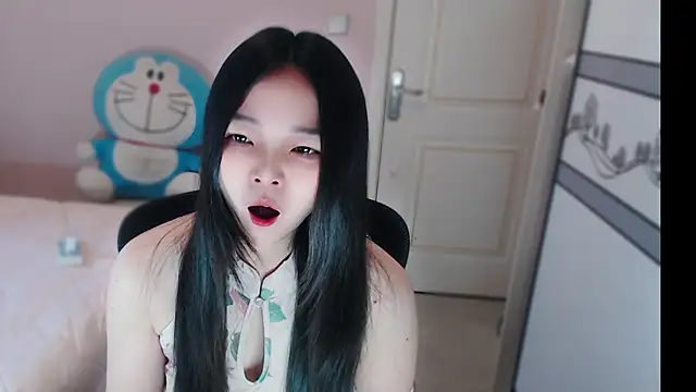 xiao-xiao-D online show from November 27, 2025, 5:19 am