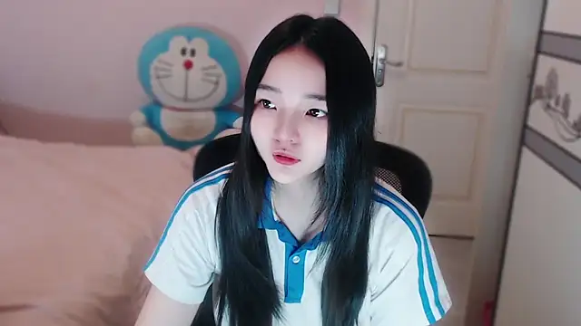 xiao-xiao-D online show from November 7, 2025, 5:12 am