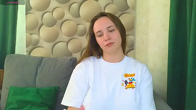 Cute smile sharon online show from September 26, 2025, 11:06 am