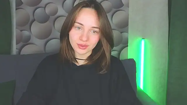 Snapshot of Cute_smile_sharon chatting on February 16, 2025, 2:31 am Cute smile sharon online show from February 16, 2025, 2:31 am