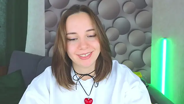 Snapshot of Cute_smile_sharon chatting on February 14, 2025, 5:09 am Cute smile sharon online show from February 14, 2025, 5:09 am