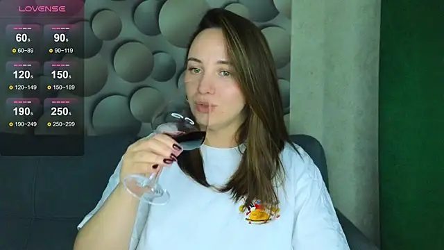 Cute smile sharon online show from October 17, 2025, 11:45 am