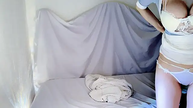 Snapshot of Irene--- chatting on February 6, 2026, 6:09 am Irene--- online show from February 6, 2026, 6:09 am